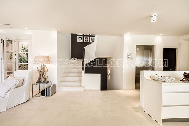 villa_riviera_maison_mallorca_lambert_loewe_bose_puerto andratx_mallorca_cala_llamp_gran_folies_beach_www.maxmallorca.com_max_mallorca_copyright_13.jpg